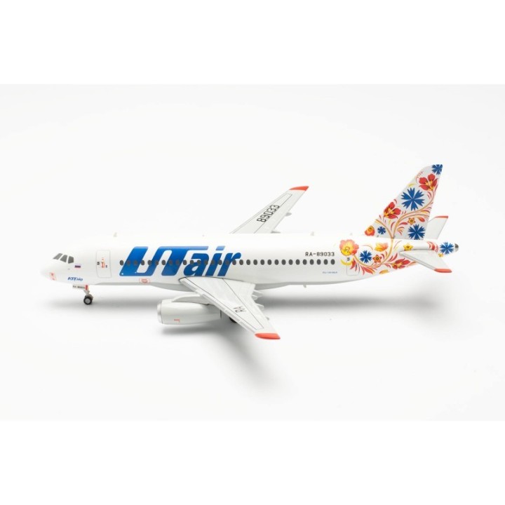 Herpa UTair Express Sukhoi Superjet 100 - RA-89033 – produktbillede 2