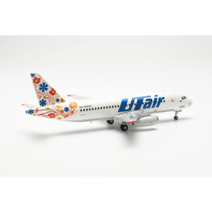 Herpa UTair Express Sukhoi Superjet 100 - RA-89033 – produktbillede 3