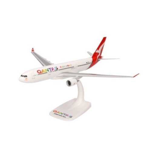 Herpa Qantas Airbus A330-200 Pride is in the Air