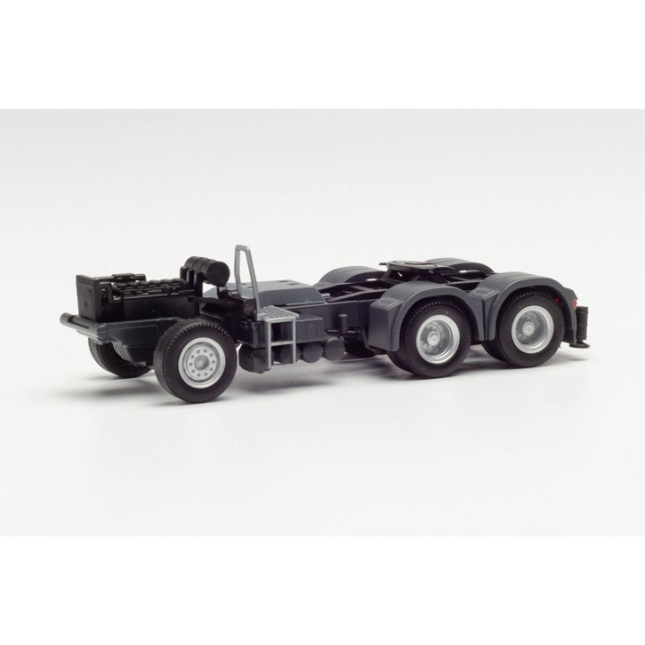 Herpa Chassis MAN 6x4 mit Heckabstützung und Konsole für læssekran