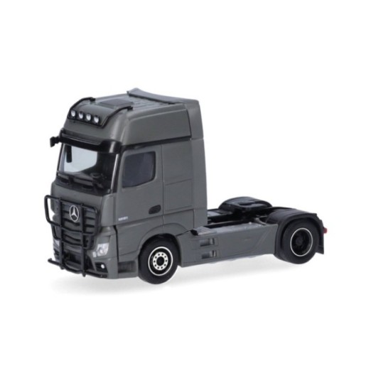 Herpa Mercedes-Benz Actros 18 L Gigaspace trækker 2-akslet mit Lampenbügel und Rammschutz grå