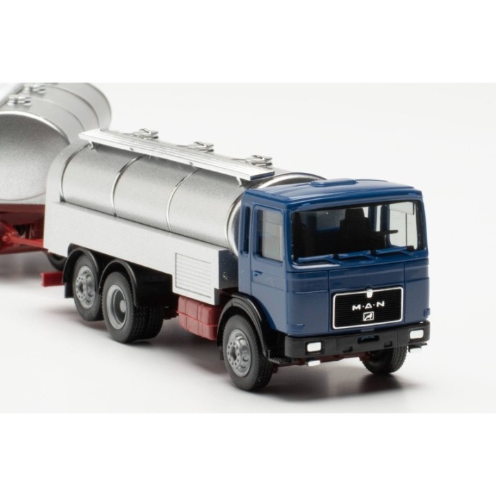 Herpa MAN F8 Milchtank-trækker-anhænger-kombination (BASIC) – produktbillede 4