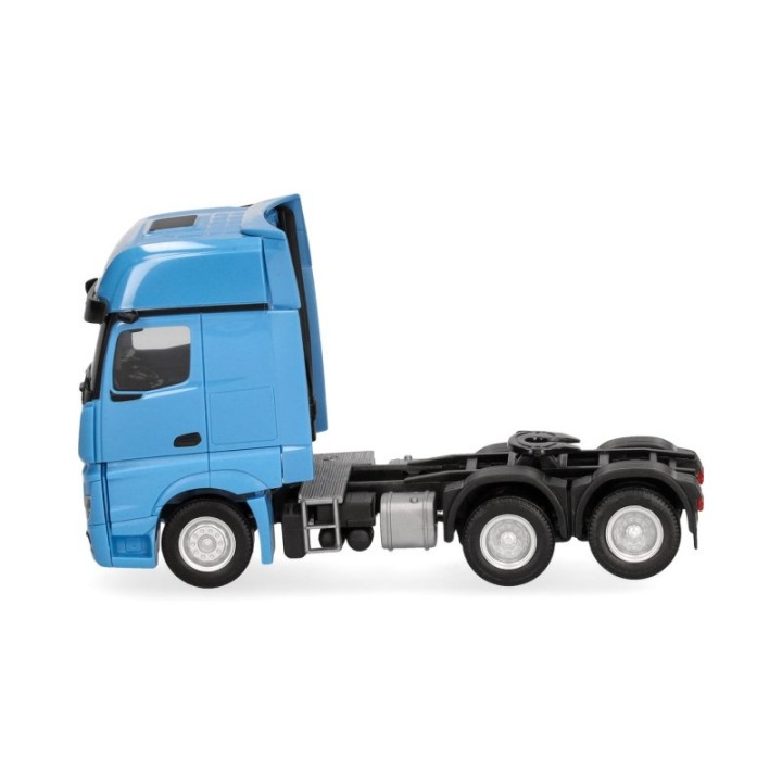 Herpa Mercedes-Benz Actros L Gigasapce trækker 3-akslet (6x4) lichtblå – produktbillede 4