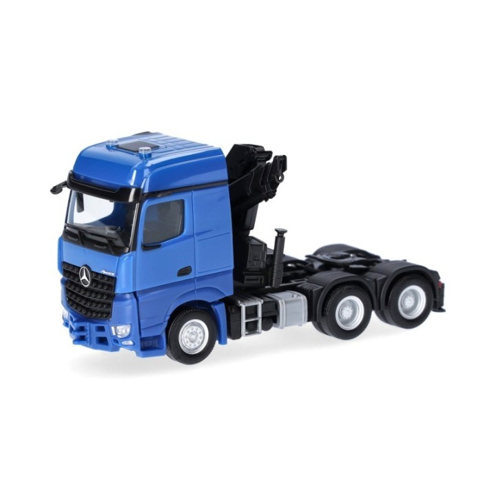 Herpa Mercedes-Benz Arocs 18 Bigspace trækker 3-akslet mit læssekran (6x4) enzianblå