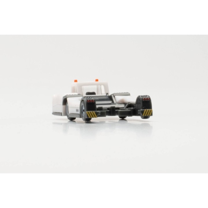 Herpa Goldhofer AST-2 airpresenning tractor – produktbillede 5