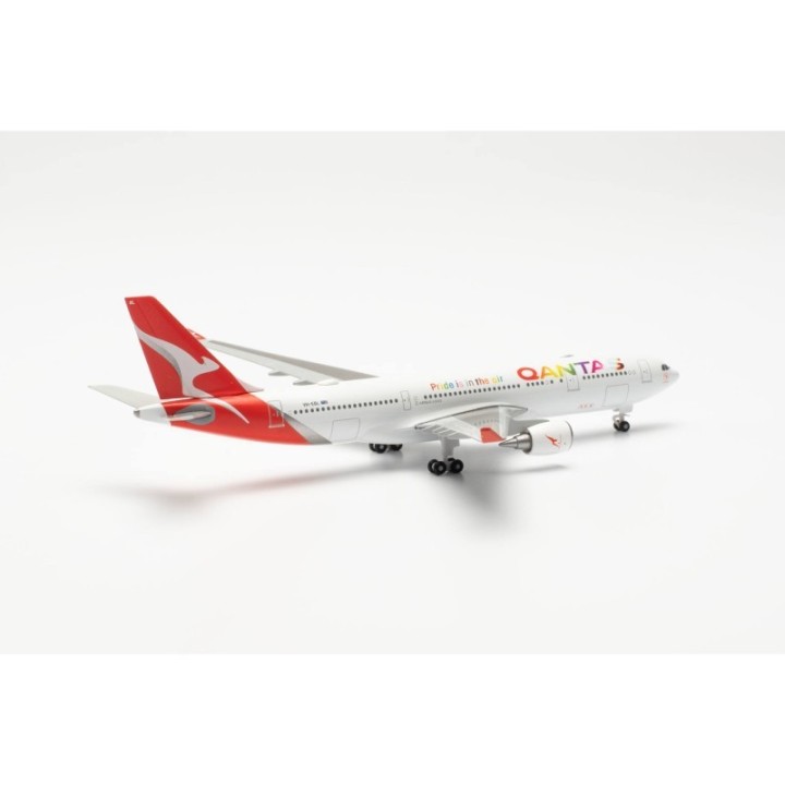 Herpa Qantas Airbus A330-200 Pride is in the Air - VH-EBL Whitsundays – produktbillede 3