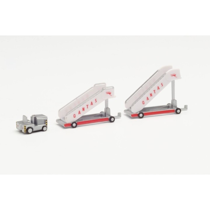 Herpa Qantas historic passenger stairs (2) with tractor (1) – produktbillede 3