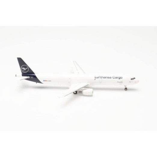 Herpa Lufthansa Cargo Airbus A321P2F - D-AEUC Hello Europe